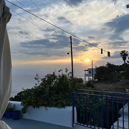 το αρχοντικό της ιωάννας ιι *